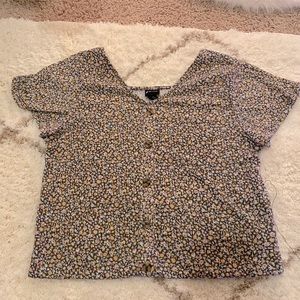 floral button down top
